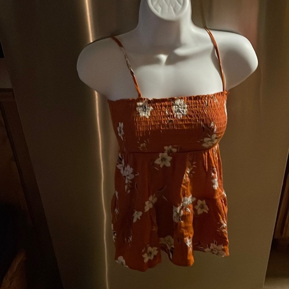 ‼️CLEARANCE‼️Orange Floral Spaghetti Strap 🤍🧡 - Picture 4 of 14